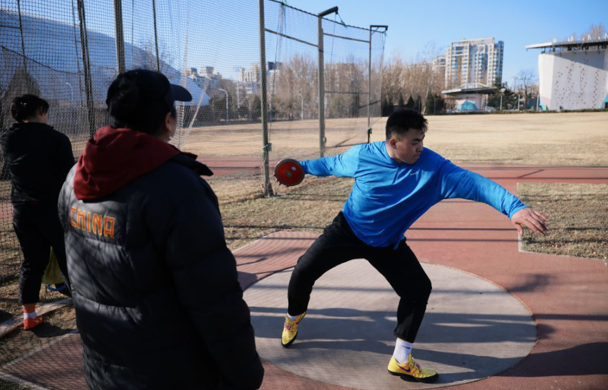 华体会APP与其他体育应用的比较分析